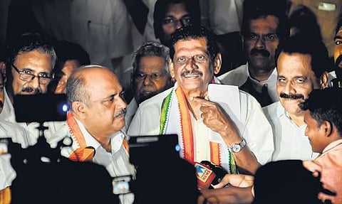 KC(M) working chairman P J Joseph and Jandhipathya Kerala Congress chairman Francis George meeting reporters in Thodupuzha on Friday | Shiyami