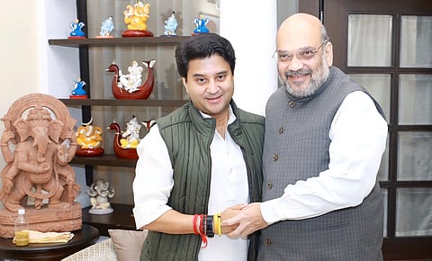 Jyotiradtiya Scindia with Home Minister Amit Shah. (Photo | Twitter@AmitShah)