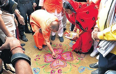 UP CM Yogi Adityanath with the Vantangiyas at Tinkonia number 3 on Diwali.