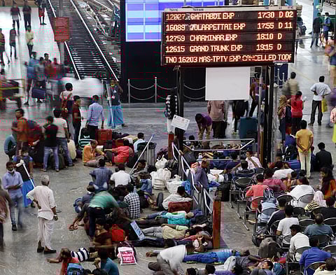 Passengers stranded at chennai central railway station after several trains has been cancelled. (Photo| EPS/ Rishi Devarajan)