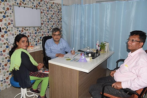 Dr Vipul Kandwal attends his patients in his private hospital on Racecourse Road, Dehradun. (Photo| EPS)