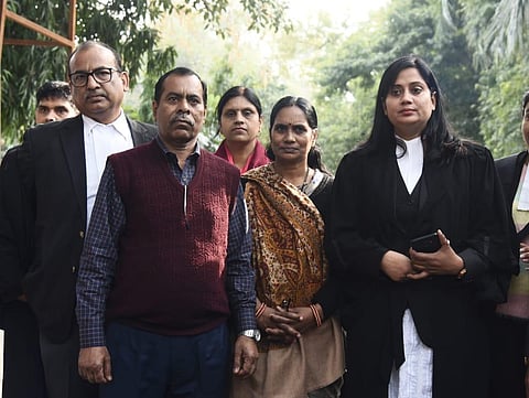 Nirbhaya's mother Asha Devi walks out of Delhi High Court after hearing of 2012 gang Rape case.(Photo| EPS, Parveen Negi)