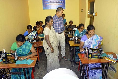 SHGs churn out 1 lakh masks in a month