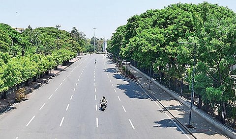 N R Road wears a deserted look with a lockdown in Bengaluru, on Tuesday | SHRIRAM BN