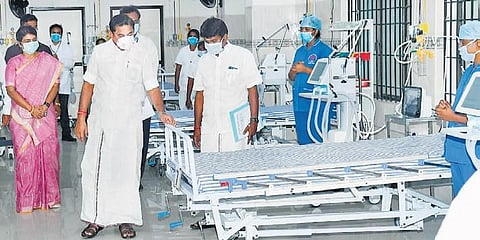 Chief Minister Edappadi K Palaniswami inspecting a new facility at Government Medical College Hospital at Omandurar Estate in Chennai on Friday