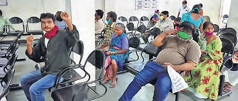 Tipplers with withdrawal syndrome arrive at the Institute of Mental Health at Erragadda for treatment on Monday (Photo | RVK Rao, EPS)
