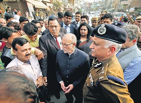LG Anil Baijal with Police Commissioner SN Srivastava at Shiv Vihar. (Photo | EPS)