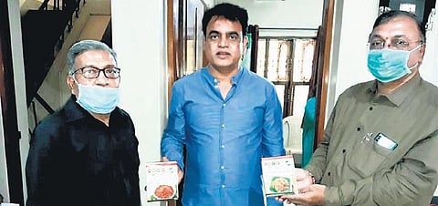 Deputy CM CN Ashwath Narayan has extended support to city-based Ogara Foods which is delivering ready-to-eat food to houses of medical workers and cops for free