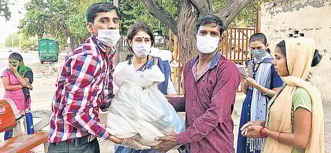 Sunaayy Foundation distributing dry ration in the capital city