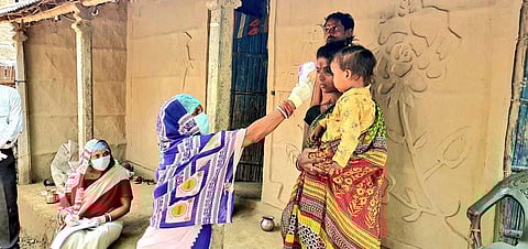 Health workers during door-to-door screening exercise in Bihar (Photo | EPS)
