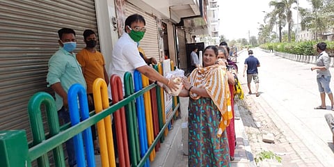BJYM distributed ration to 400 families in Maharashtra. (Photo| Twitter)