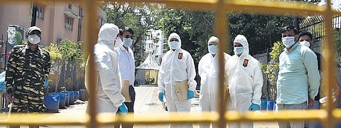 A forensic team and police officers arrive at Nizamuddin Markaz to collect evidence, in New Delhi on Sunday | Parveen Negi