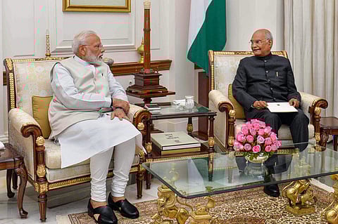PM Narendra Modi with President Ram Nath Kovind at Rashtrapati Bhavan in New Delhi. (File Photo | PTI)