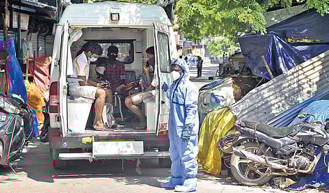 People taken to hospital at Periyamet in chennai | r satish babu