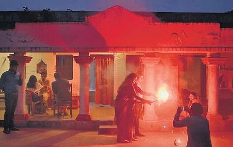 A still from 'Gamak Ghar'