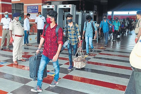 Tamil Nadu residents arrived by Shramik Express in Tiruchy. (Photo | S Arun, EPS)