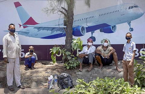 Migrant workers in Navi Mumbai. (Photo | PTI)