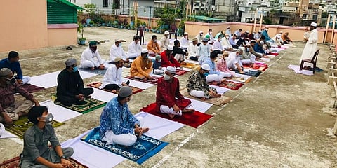 Bangladeshi Muslims offer Eid al-Fitr prayers in Dhaka amidst lockdown. (File Photo | AP)