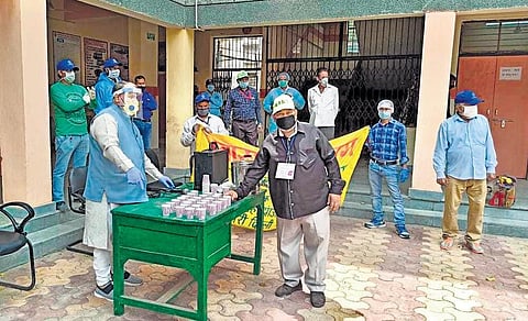 A campaign to prevent dengue, malaria and chikungunya was started in Sadar Bazaar. (Photo| EPS)