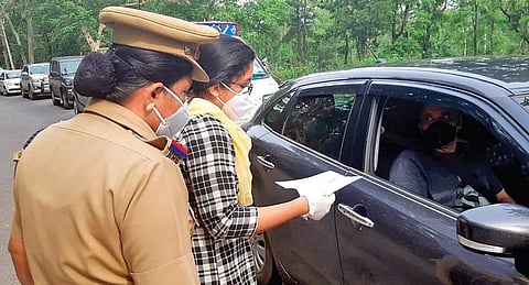 Wayanad District Collector Adeela Abdulla inspects vehicles at the Muthanga checkpost | EXPRESS