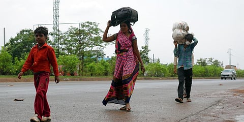 Migrant labourers return to Bhubaneswar amid COVID-19 lockdown. (Photo| EPS)