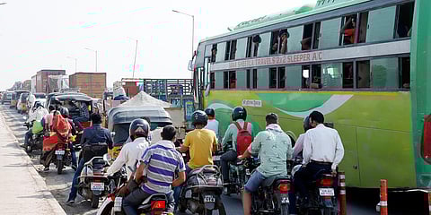 Vehicles struck in a traffic Jam in Mathura on Thursday. (File photo| ANI)