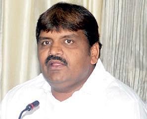 Mayor, family in home quarantine after driver tests positive for Covid