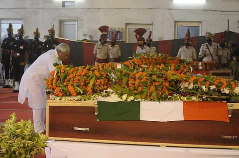 Chief minister Nitish Kumar, after paying floral tributes to the martyrs, expressed heartfelt condolences for their sacrifice.