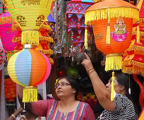 Begum Bazar in Hyderabad. (EPS)