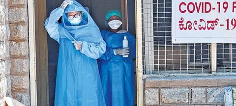 Victoria nurses complain of low-quality PPE kits