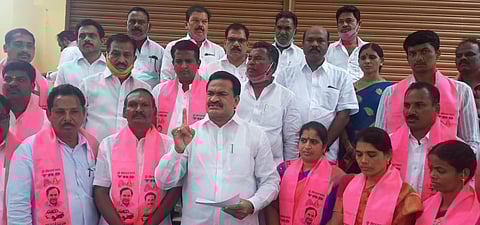 Under the leadership of Kamareddy MLA and Government whip Gampa Govardhan on Wednesday Domakonda and Bhiknoor ZPTCs Thirumal Goud Padma Nagabhushanam joined in TRS along with several MPTCs in their Mandals.