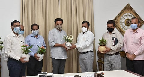 HMWS&SB Managing Director M Dana Kishore, along with senior officials, met Minister for Municipal Administration and Urban Development K T Rama Rao here on Monday and thanked him for taking up the issue with Chief Minister K Chandrasekhar Rao. (Photo | Ex