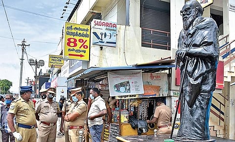 The Periyar statue which was smeared with saffron paint in Coimbatore. (File Photo | U Rakesh Kumar)