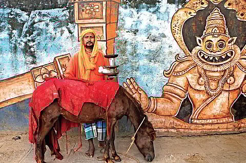 Shiva has documented the complexity of rural and urban India, focusing on people and portraiture