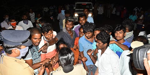 Villagers stage a protest seeking justice for the death of a class 9th girl who was found charred to death near Adhavathur in Tiruchy on Monday. (Photo| EPS)