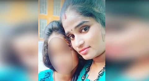 Victoriya Raj with her daughter.