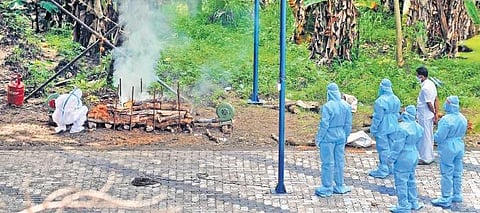 File picture of a cremation done in accordance with Covid protocol ,Express