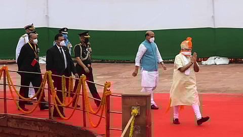 The prime minister paired the 'safa' with a half-sleeve kurta and a fitted churidar. (Photo | Special Arrangement)