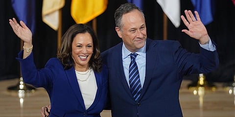 Democratic vice-presidential candidate Kamala Harris (L) and her husband Douglas Emhoff. (Photo| Twitter/ @DouglasEmhoff)