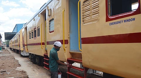 Former Prime Minister H D Deve Gowda was a regular passenger of The Rani Chennamma Express. (PHOTO | EPS)