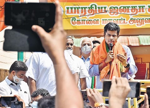 BJP caders gave a rousing reception to K Annamalai, who visited Coimbatore for the first time after joining BJP, on Thursday | u rakesh kumar