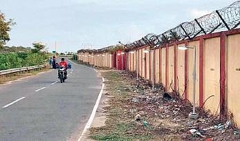 Streetlights put up along the airport road