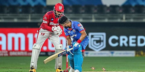KXIP skipper KL Rahul attempts to stump out Delhi Capitals Skipper Shreyas Iyer during the match. (Photo | PTI)