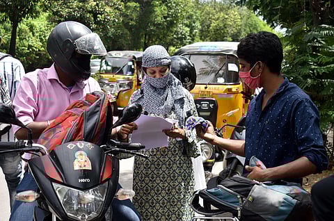 Candidates appear for University of Hyderabad entrance exam at Kendra vidyalaya school Langar House in Hyderabad on Thursday. (Photo | EPS/S Senbagapandiyan)