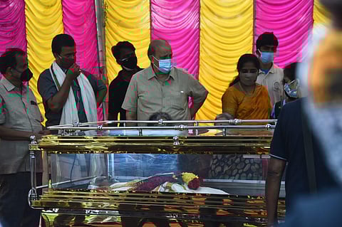 Singer S P Balasubrahmanyam's body kept inside a freezer for public to pay homage. (Photo | EPS/Ashwin Prasath)