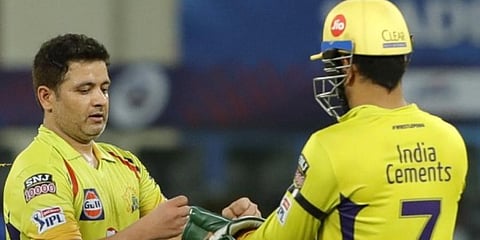 Piyush Chawla with MS Dhoni during the match against Delhi Capitals. (Photo | CSK Twitter)
