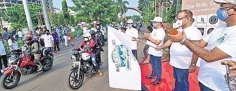 Tourism Minister Jyoti Prakash Panigrahi flagging off Kalinga Rides rally in Bhubaneswar on Sunday | Irfana