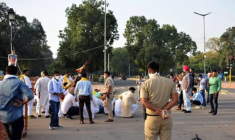 Punjab Youth Congress workers stage a protest against the farmers bill at Rajpath in New Delhi. (Photo | Special Arrangement)