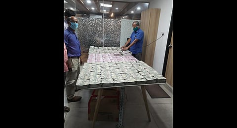 The unaccounted Rs 4 crore cash, which was possessed by accused Devika Rani and ESI pharmacist Naga Lakshmi, seized by ACB officials in Hyderabad. (File photo| EPS)