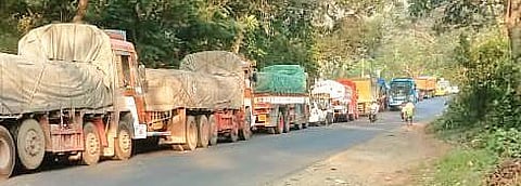 The long queue of vehicles seen at Kuthiran on the Palakkad–Thrissur stretch of the NH following the mishap on Thursday